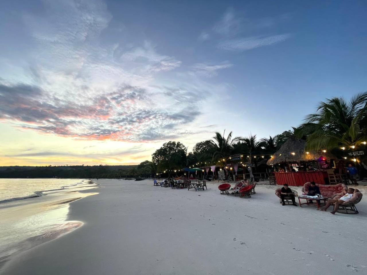 Koh Rong Beach Hostel And Bungalows Kaoh Touch Bagian luar foto