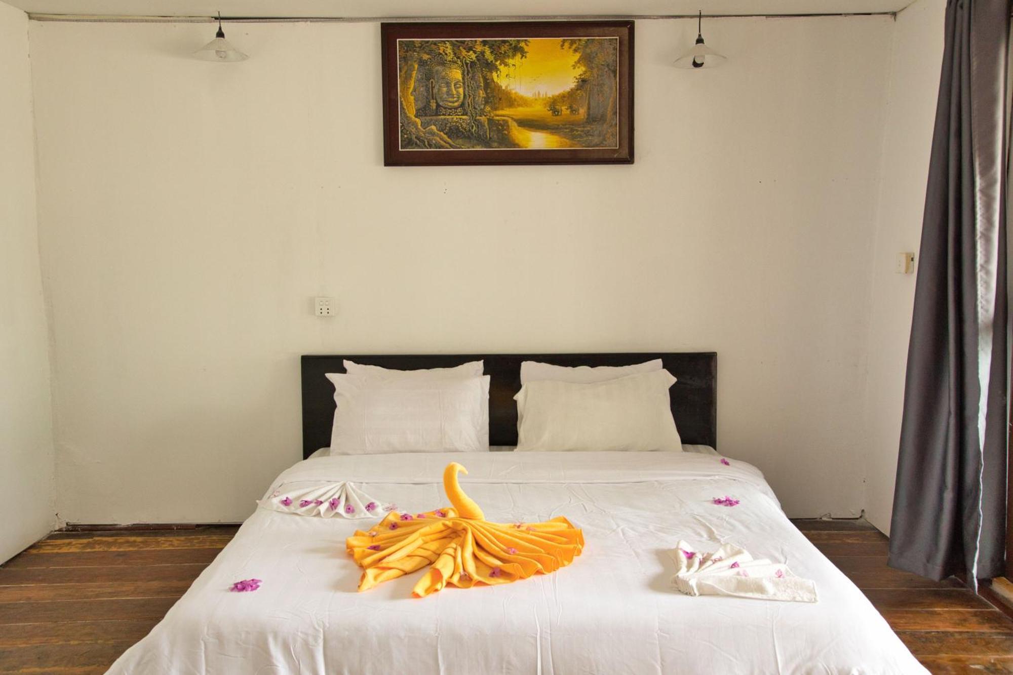 Koh Rong Beach Hostel And Bungalows Kaoh Touch Bagian luar foto