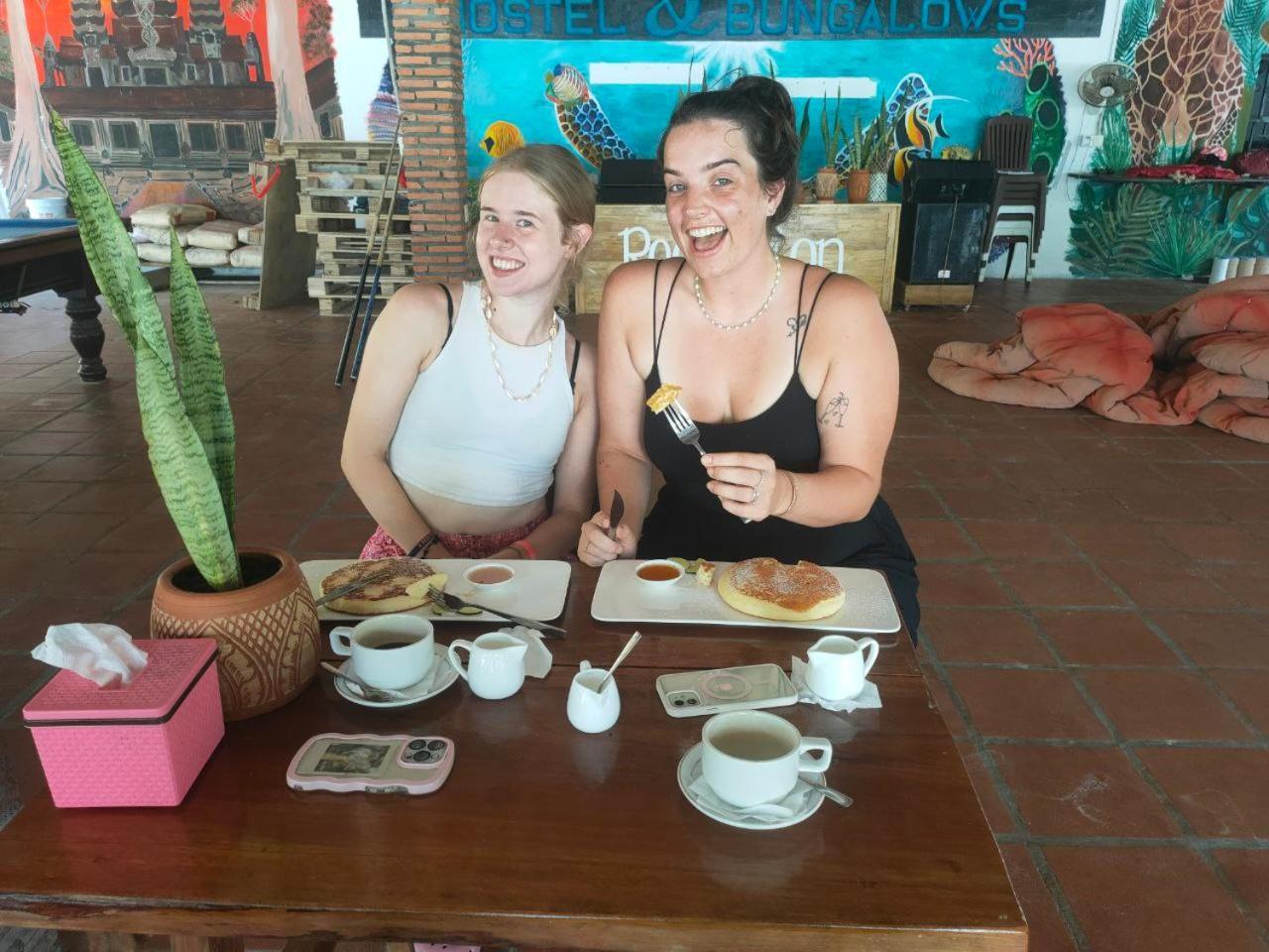Koh Rong Beach Hostel And Bungalows Kaoh Touch Bagian luar foto