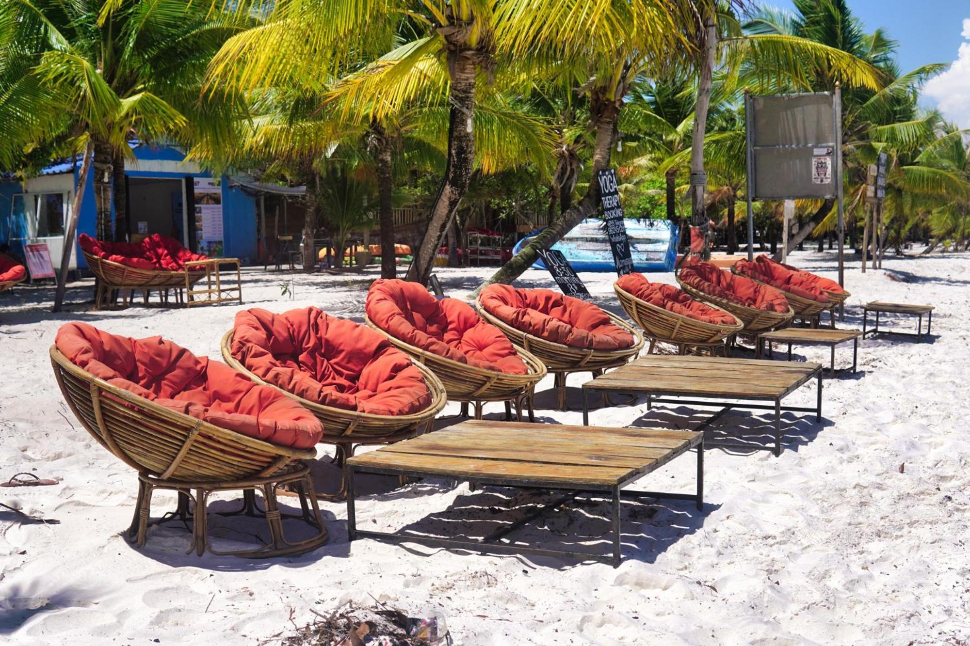 Koh Rong Beach Hostel And Bungalows Kaoh Touch Bagian luar foto