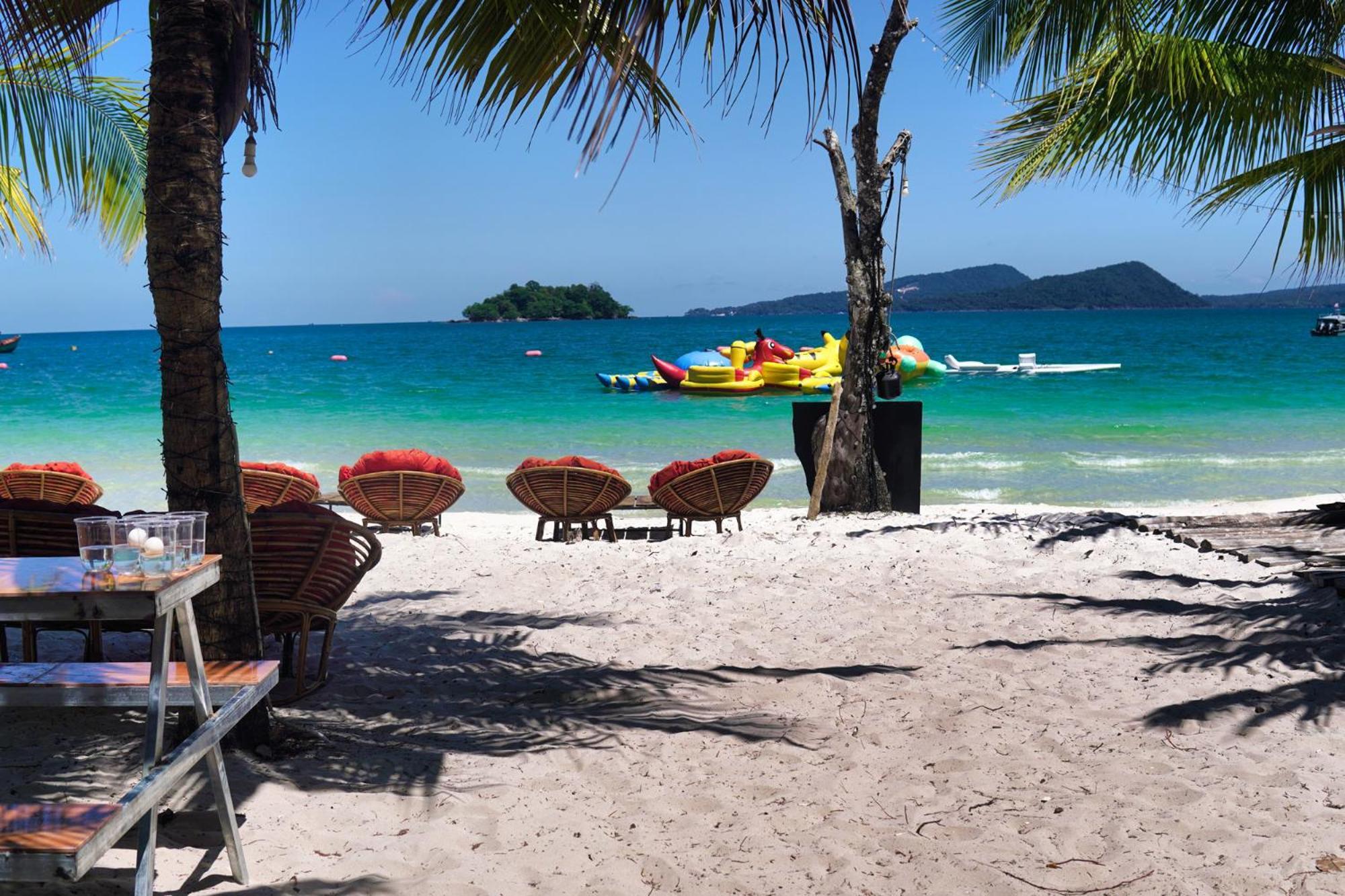 Koh Rong Beach Hostel And Bungalows Kaoh Touch Bagian luar foto