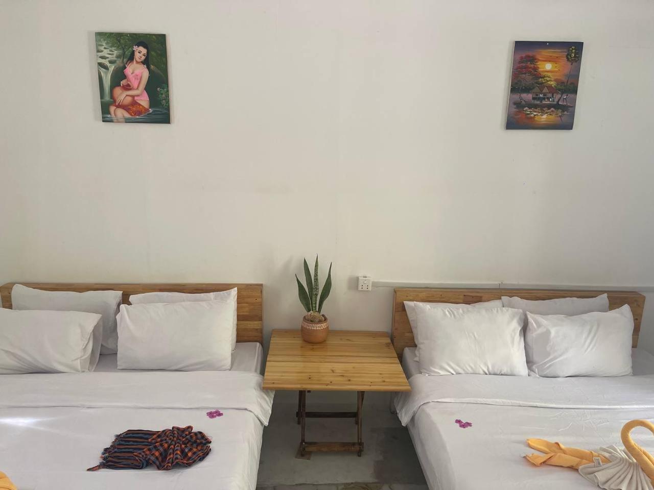 Koh Rong Beach Hostel And Bungalows Kaoh Touch Bagian luar foto
