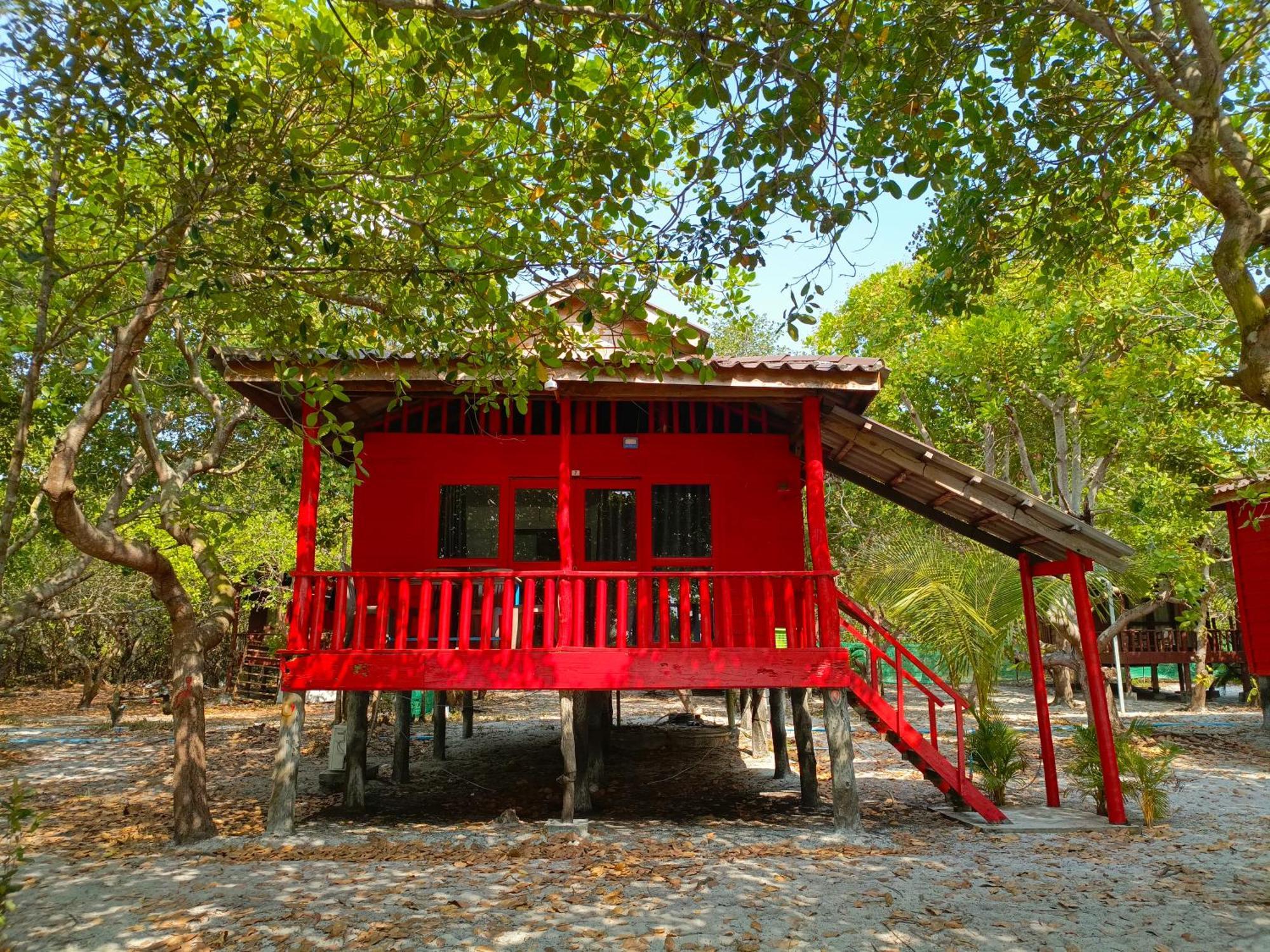 Koh Rong Beach Hostel And Bungalows Kaoh Touch Bagian luar foto
