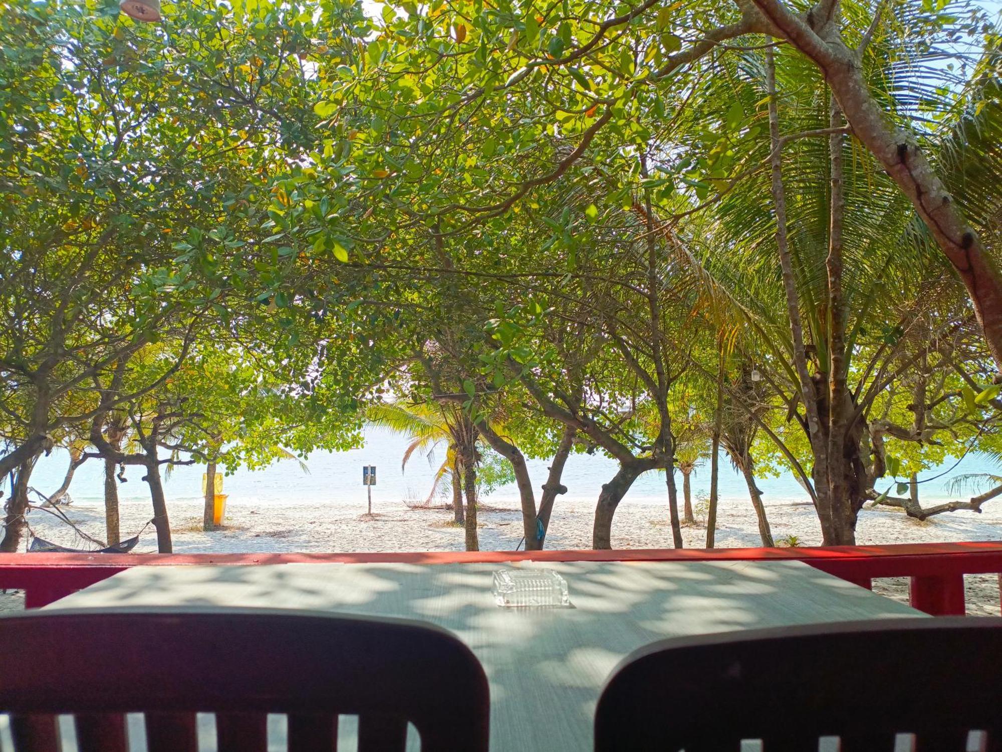 Koh Rong Beach Hostel And Bungalows Kaoh Touch Bagian luar foto
