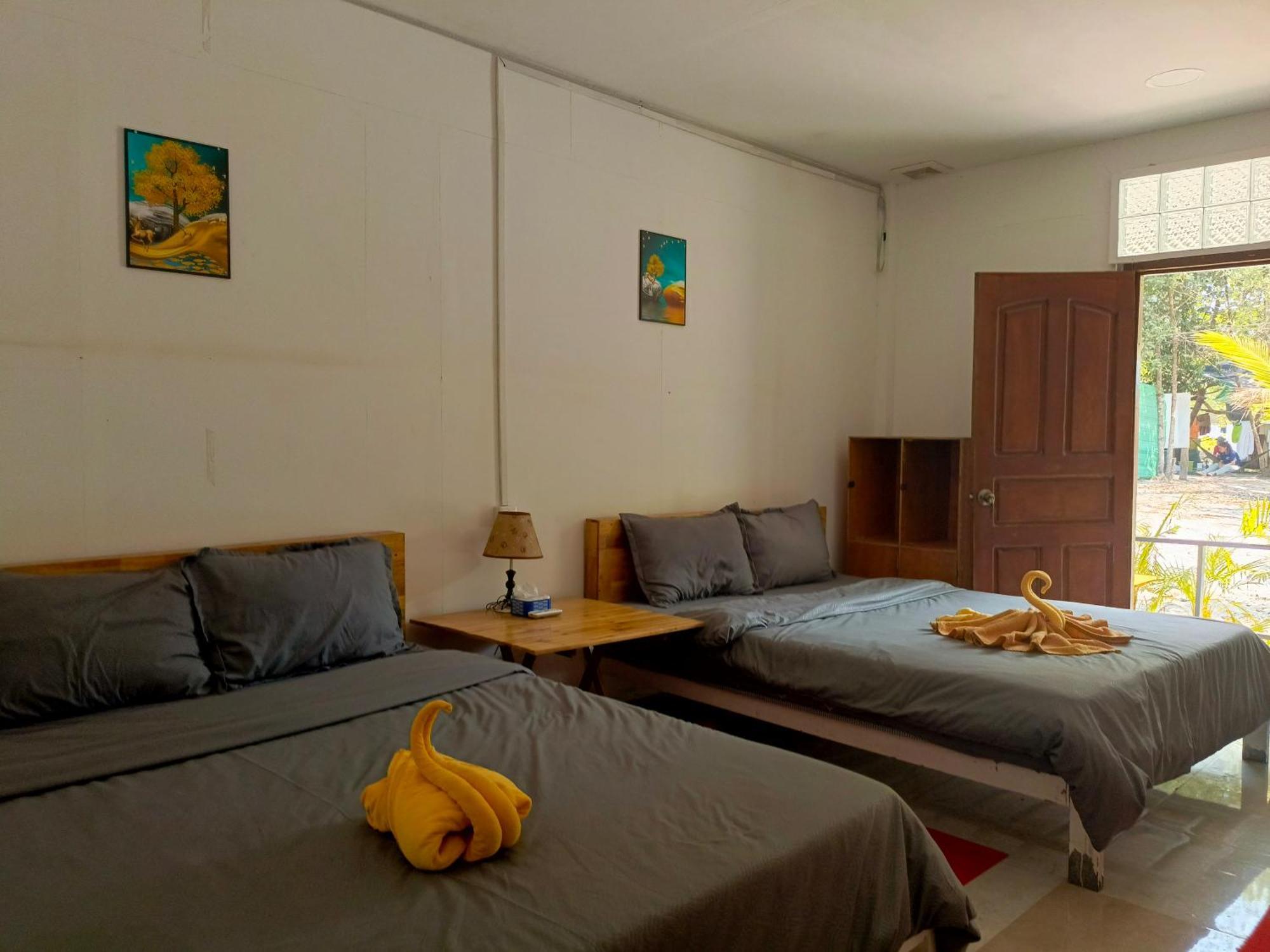 Koh Rong Beach Hostel And Bungalows Kaoh Touch Bagian luar foto