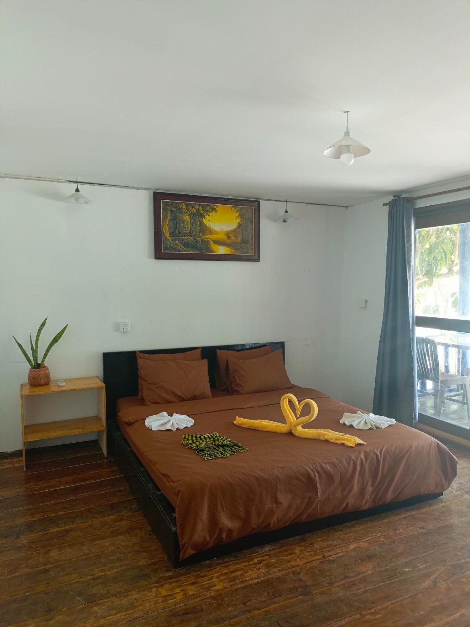 Koh Rong Beach Hostel And Bungalows Kaoh Touch Bagian luar foto