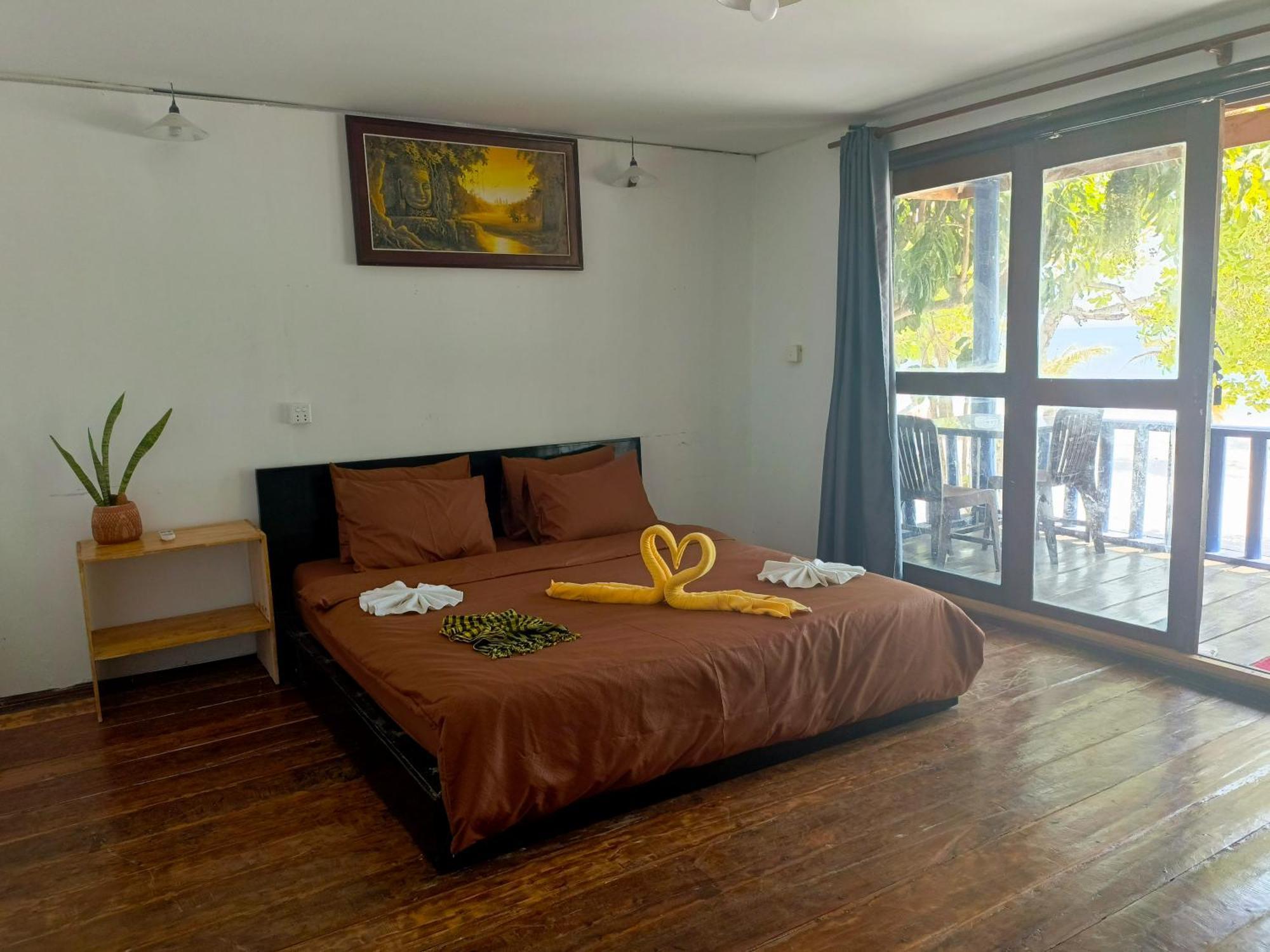 Koh Rong Beach Hostel And Bungalows Kaoh Touch Bagian luar foto